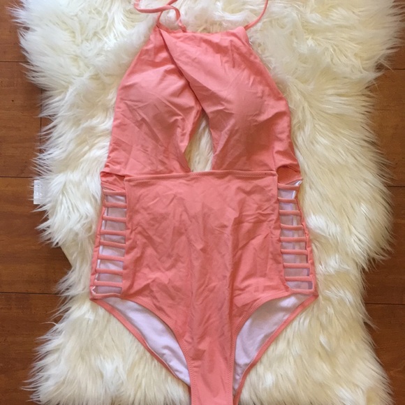 Cupshe Other - Peach Cupshe Swimsuit Size M NWT Cupshe Other - Peach Cupshe Swimsuit Size M NWT